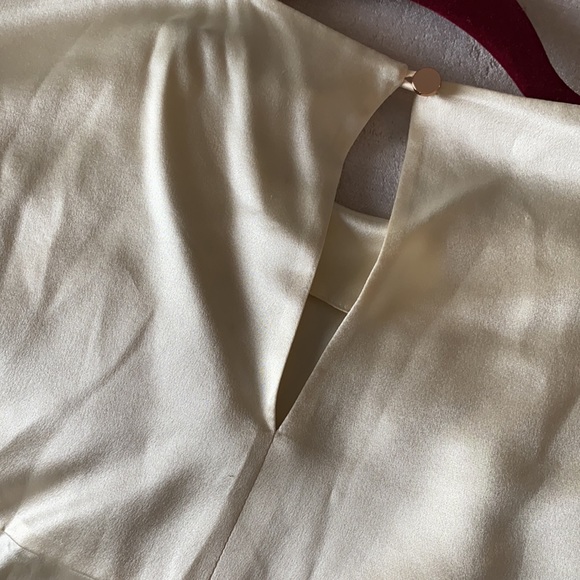 100% Silk Tibi Blouse - Picture 4 of 7